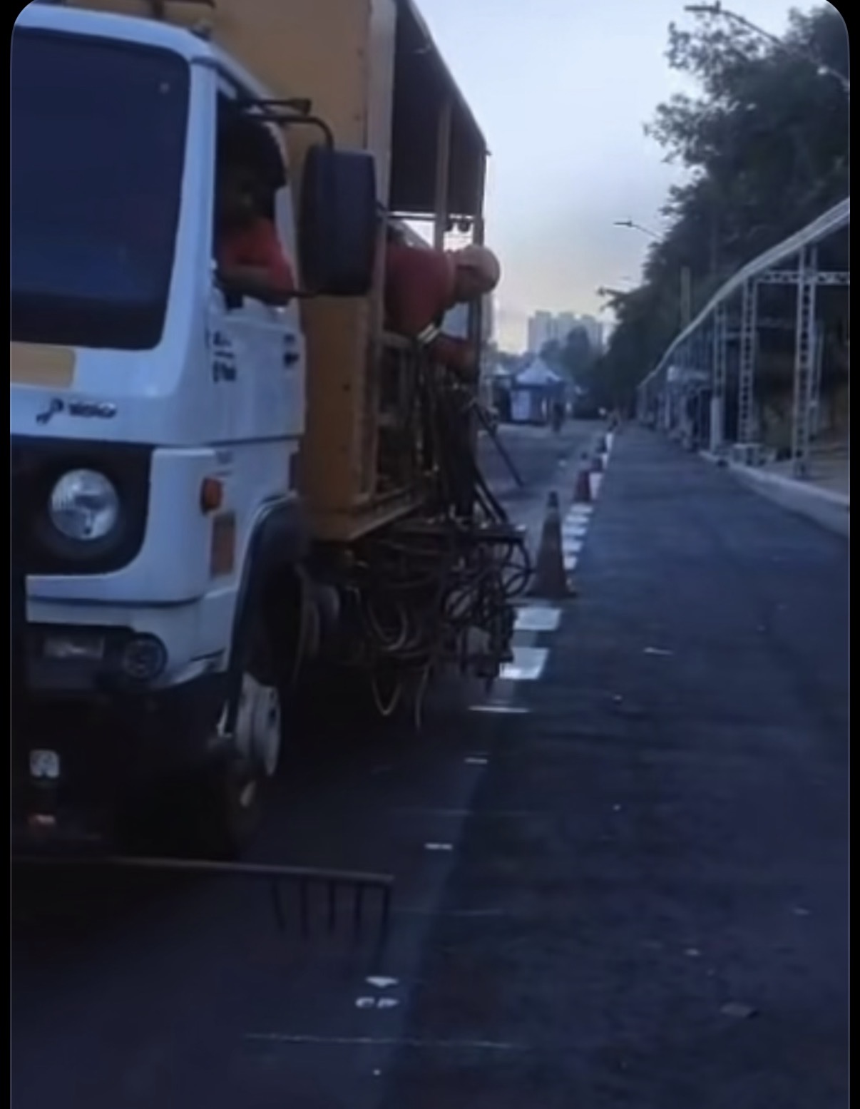 Caminhão Via Selco em operação