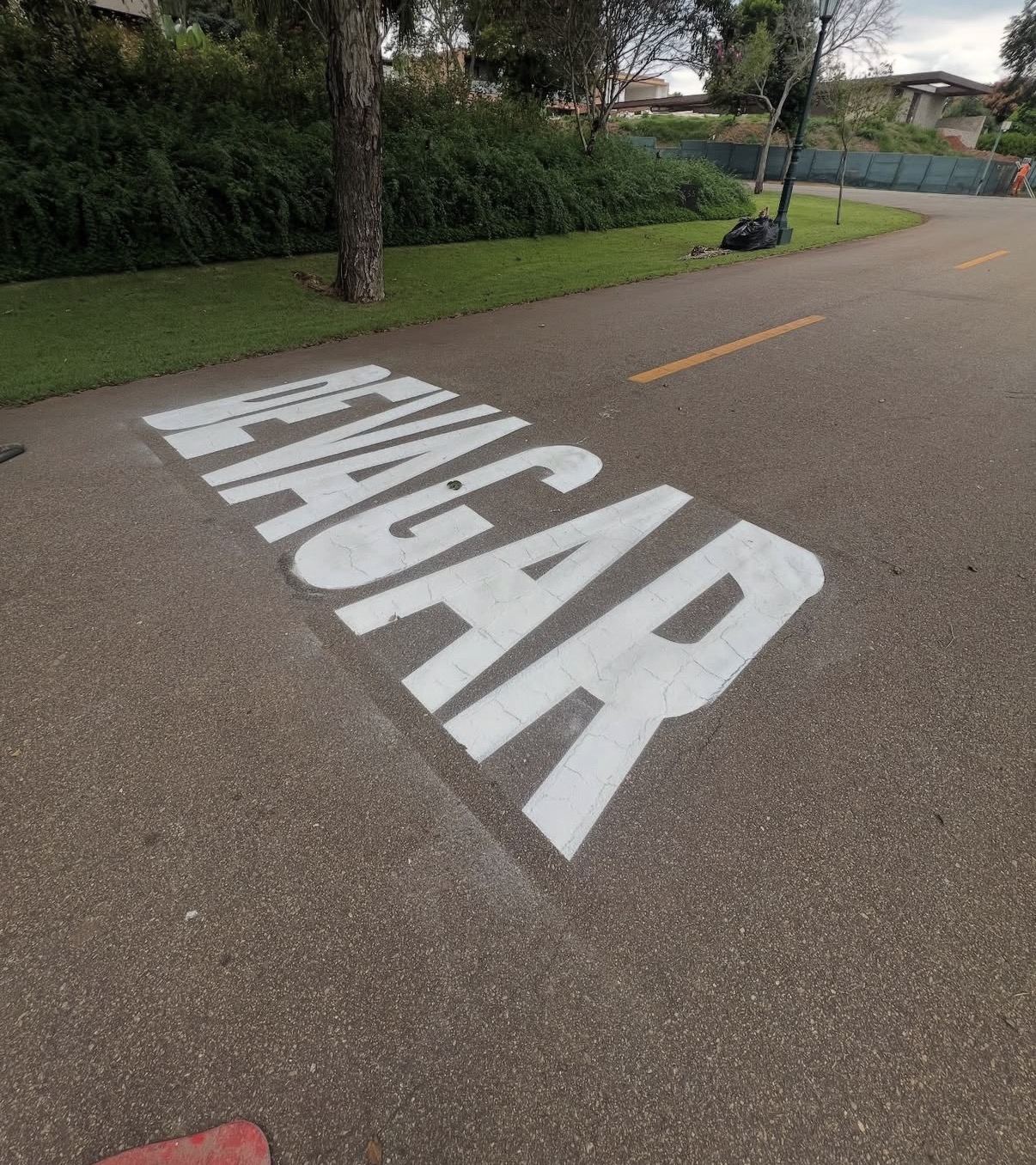 Sinalização DE VAGAR
